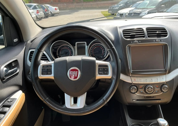 Fiat Freemont cena 53500 przebieg: 198900, rok produkcji 2014 z Radziejów małe 137